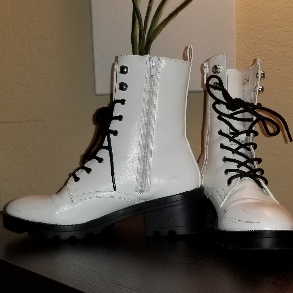 Mid-calf boots